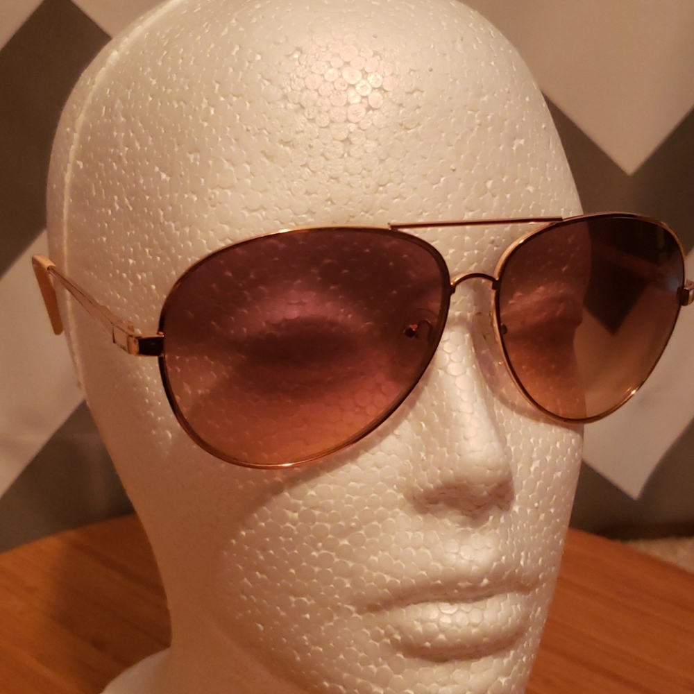 Steve Madden aviator sunglasses